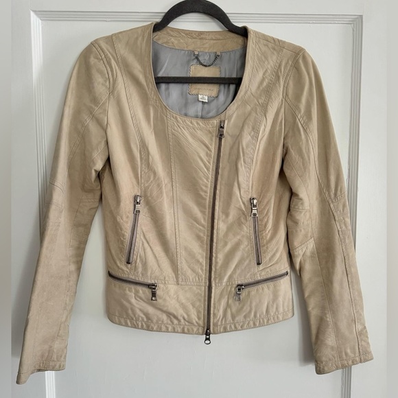EUC. Banana Republic leather jacket / XS / genuine / distressed cream - Picture 1 of 11